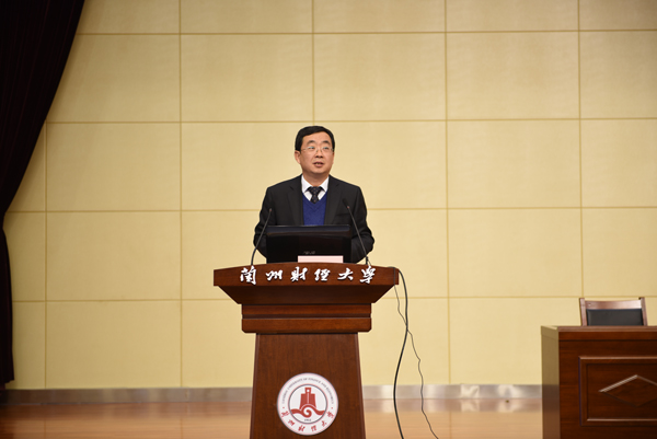 副校长王学军向大会作本科教学工作报告