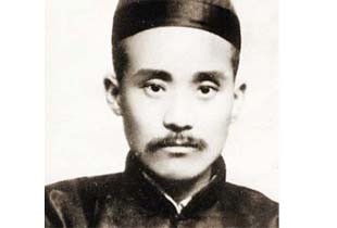 △中国首位“劳工律师”、京汉铁路工人大罢工领导者——施洋。1923年被北洋军阀逮捕杀害,牺牲时年仅34岁。毛泽东曾高度评价施洋:“施洋同志的牺牲,证明了中国共产党是工人阶级自己的政党,是最保护工人阶级利益的。” △中国首位“劳工律师”、京汉铁路工人大罢工领导者——施洋。1923年被北洋军阀逮捕杀害,牺牲时年仅34岁。毛泽东曾高度评价施洋:“施洋同志的牺牲,证明了中国共产党是工人阶级自己的政党,是最保护工人阶级利益的。”